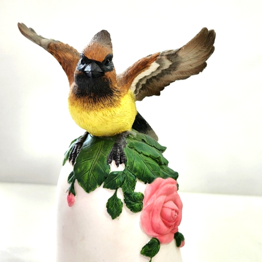 Set of 2 Ceramic Figurines of Cardinal Birds On Flared Bases 6x 3.5 inch - Picture 6 of 13